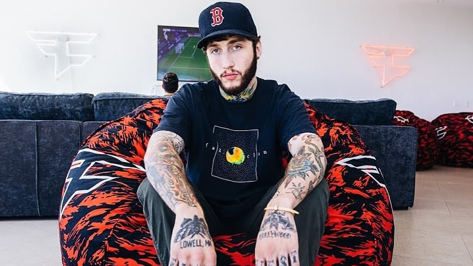 Youtuber FaZe Banks cho sa thải hết toàn bộ nhân viên FaZe Clan ngay sau khi lên chức CEO