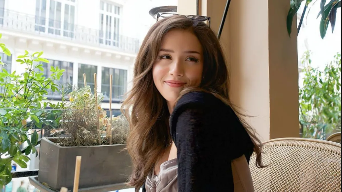 Pokimane: Streamer cũng vất vả như công việc chính thức