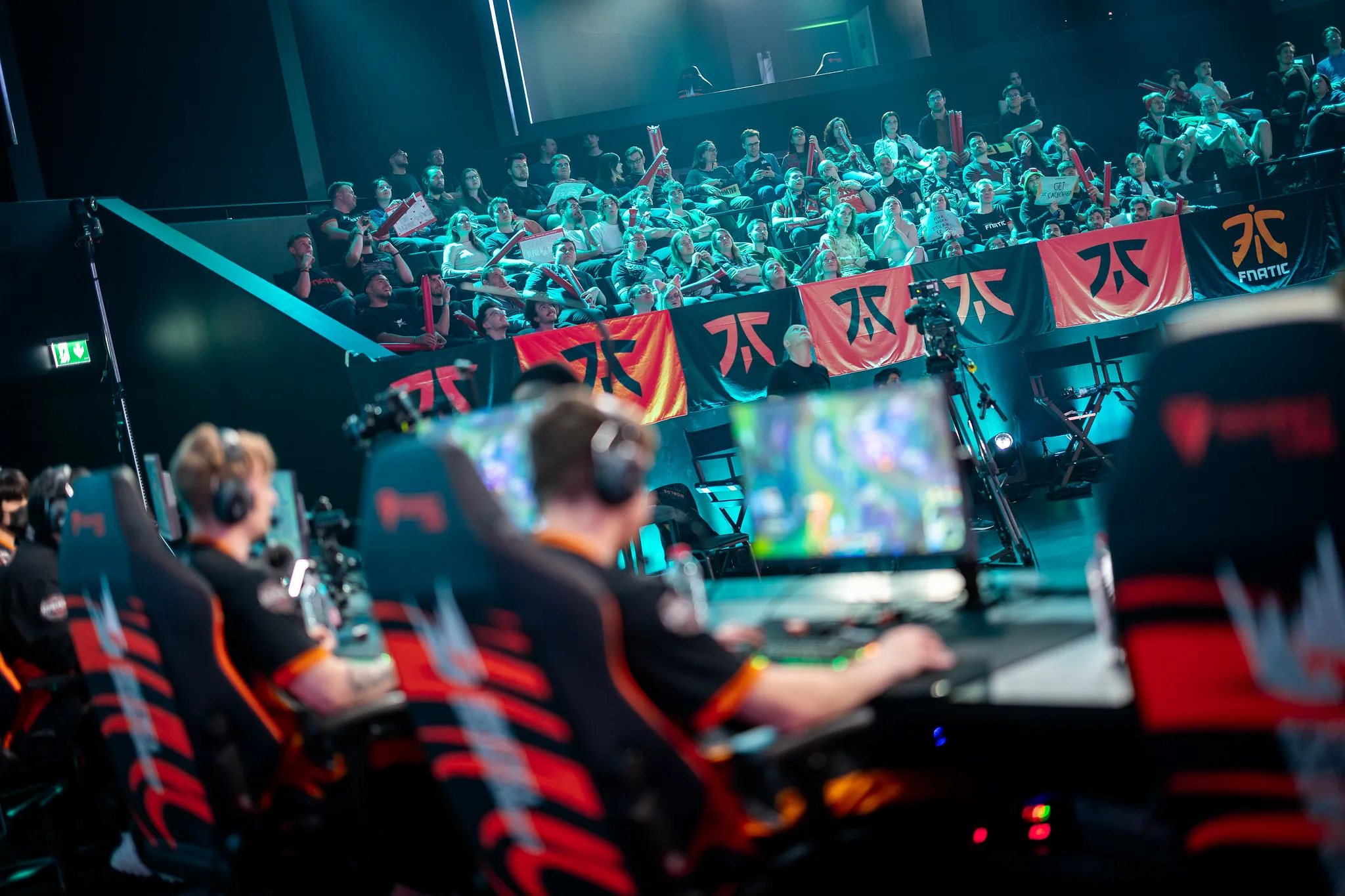 Fnatic lội ngược dòng ngoạn mục trước BDS, hiên ngang góp mặt tại MSI - Gamelade