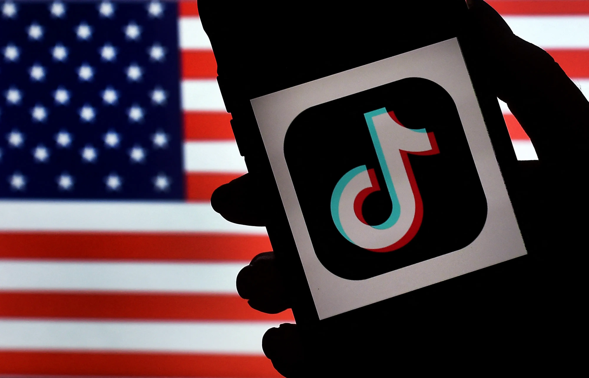 Lệnh ban TikTok chính thức được Thượng viện Mỹ thông qua và giờ chỉ đợi tổng thống Biden phê duyệt