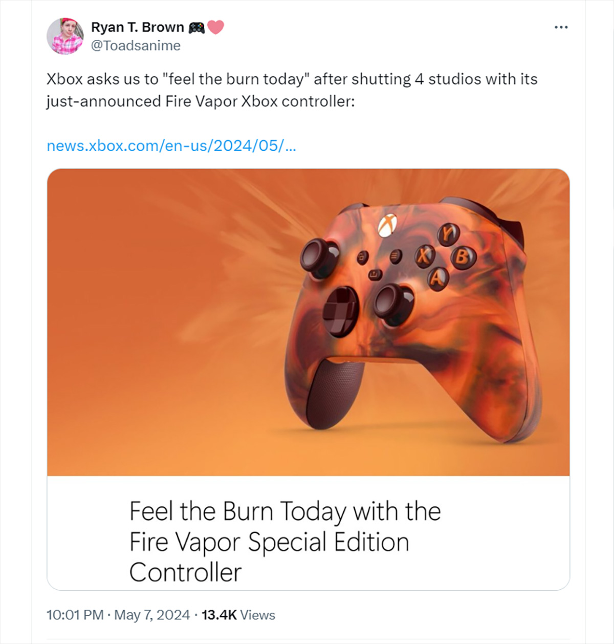 Microsoft phải chạy đua sửa thông điệp quảng cáo tay bấm Xbox Fire Vapor vì nhạy cảm