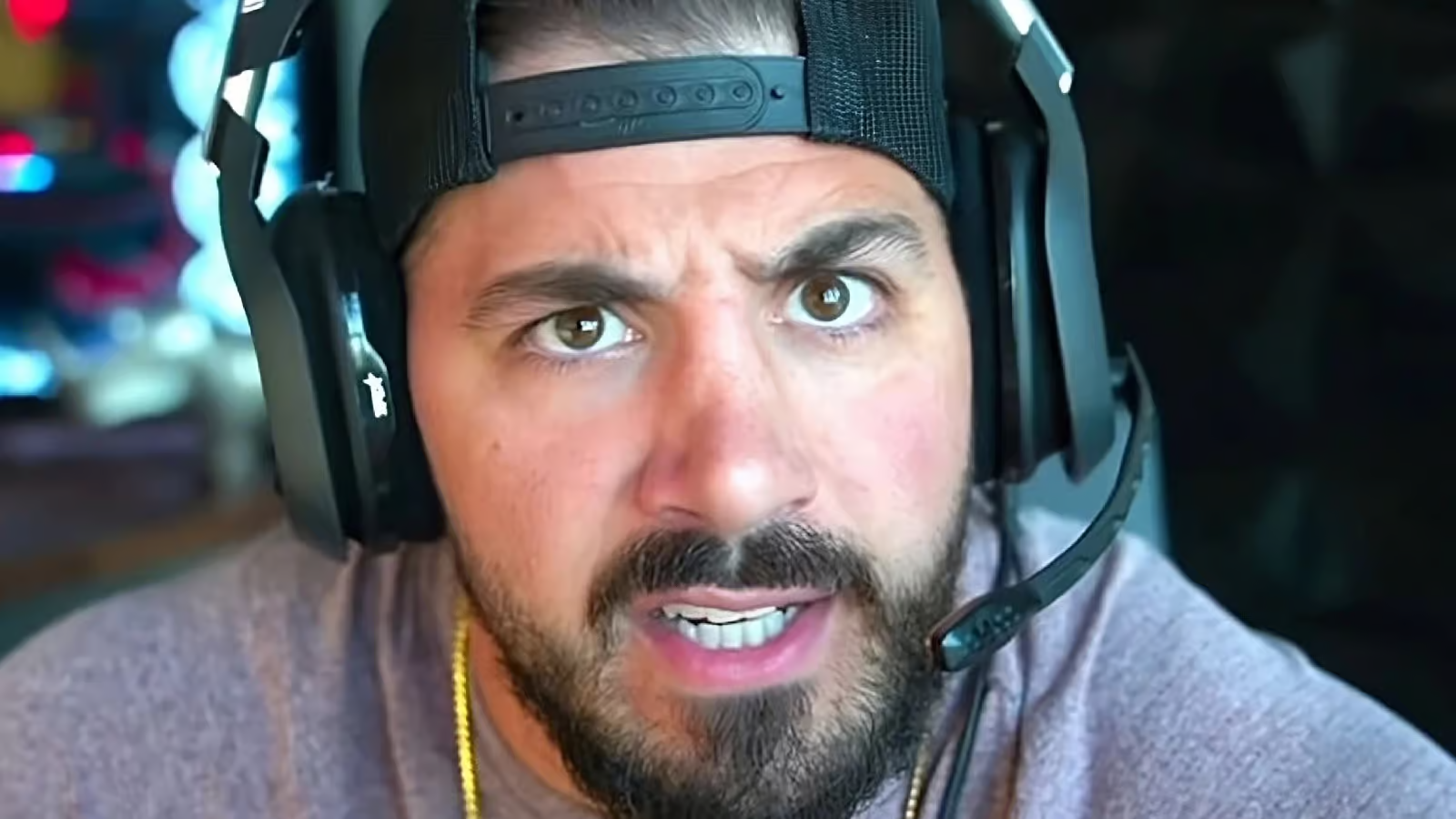 Streamer Nickmercs bị ban trên Twitch cho cáo buộc kì thị giới tính