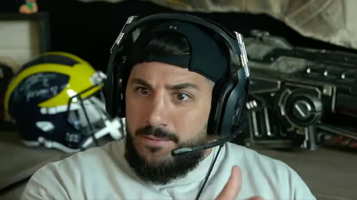 Streamer NICKMERCS trở lại Twitch và làm rõ hành vi phân biệt giới tính trước đó