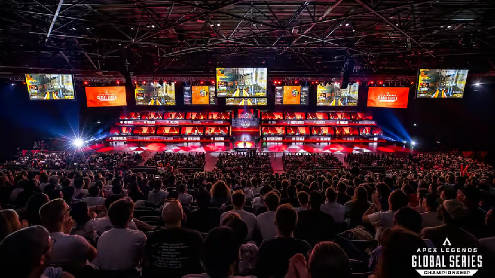 Tuyển thủ esports Apex Legends vô tình được thưởng 100.000 USD