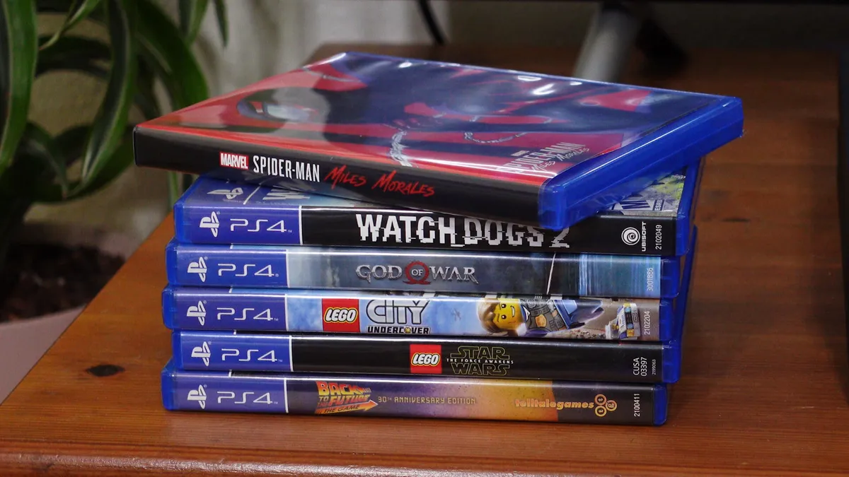 Sony PlayStation đang cắt giảm mạnh việc sản xuất đĩa game Blu-ray cho PS5 và có thể hướng tới ngừng hẳn.