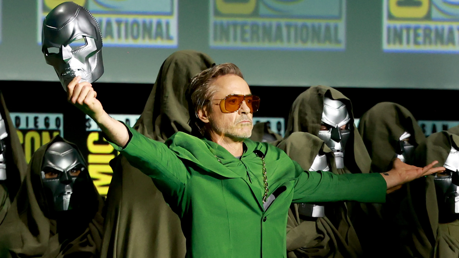 Chris Evans cũng sẽ trở lại MCU cùng với Robert Downey Jr. trong Avengers: Doomsday