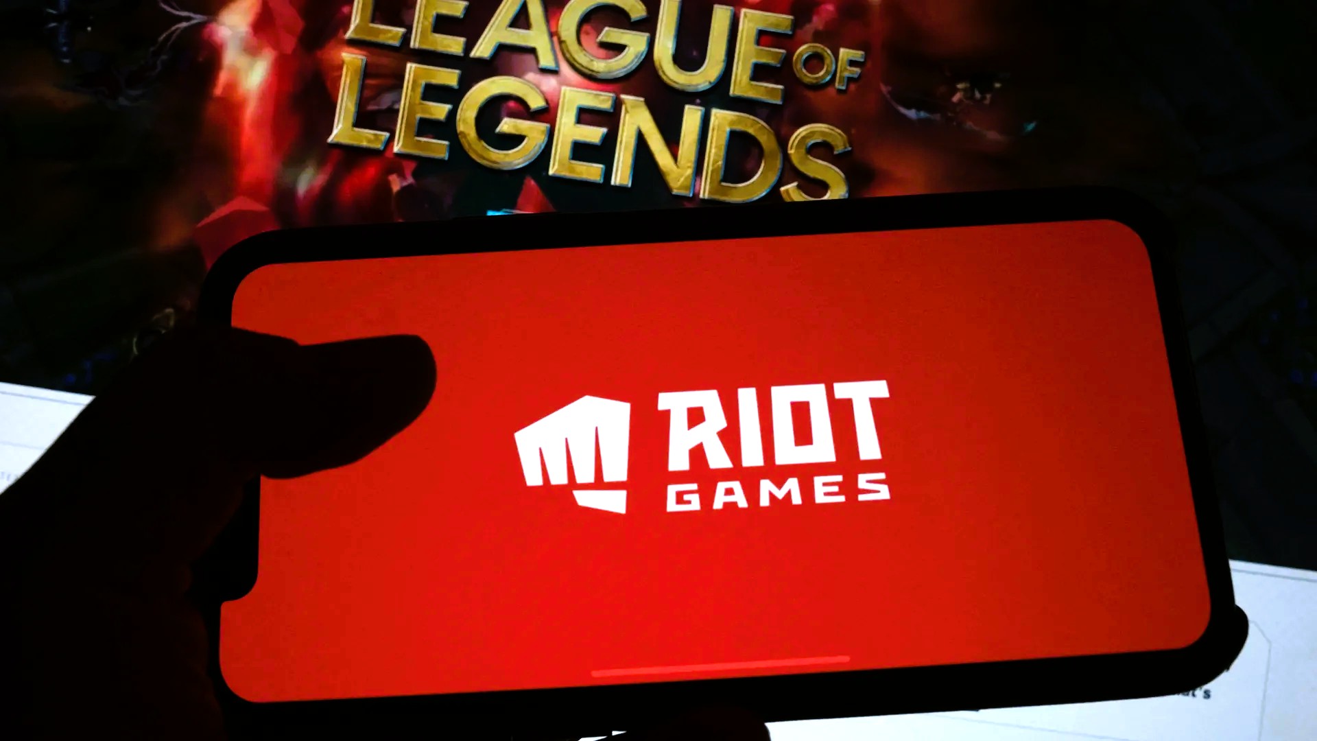 Riot Games xác nhận điều chỉnh chính sách liên quan đến tài trợ cá cược - Gamelade