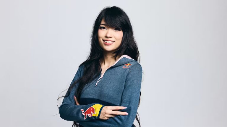 Nữ streamer Emiru đưa ra phát ngôn chính thức liên quan đến sự cố an ninh tại TwitchCon 2025 - Gamelade