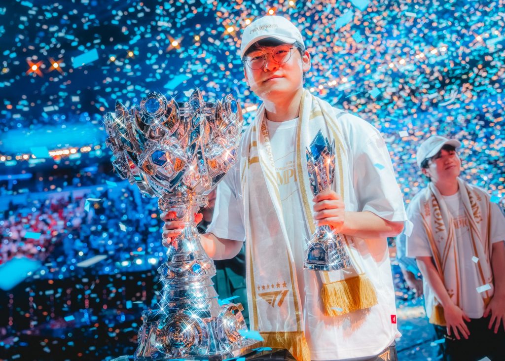 Gumayusi chốt sổ skin vô địch CKTG 2025-GAMELADE