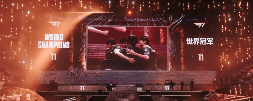 Riot Games xem xét cho phép các HLV giao tiếp với tuyển thủ trong trận đấu từ năm 2026-gamelade