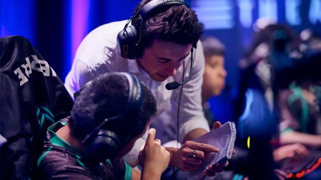 Tính năng Coach voice sẽ được áp dụng tại LCK và LCP mùa giải 2026-gamelade