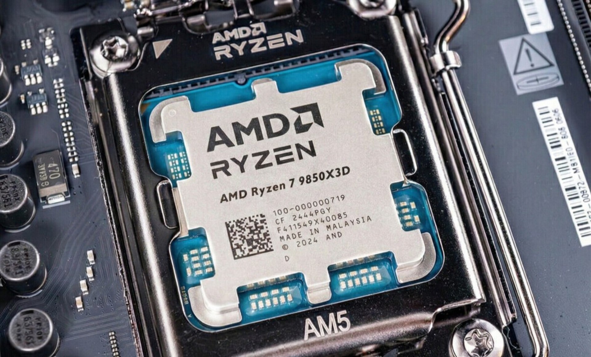 AMD xác nhận Ryzen 7 9850X3D sẽ có xung nhịp cao hơn bản tiền nhiệm-gamelade