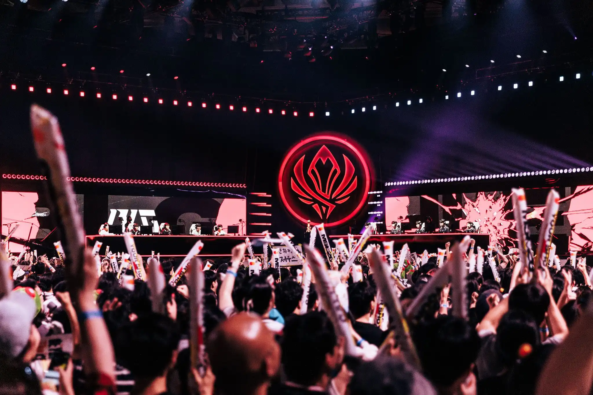 Riot Games nới lỏng quy định tổ chức giải đấu LMHT cho bên thứ ba-gamealde