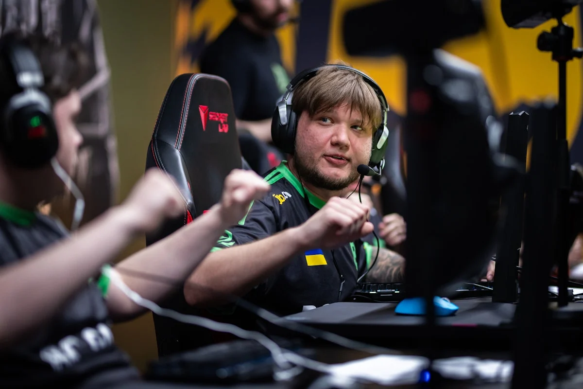 Đội tuyển của s1mple lập kỷ lục lượt xem tại vòng loại CS2 EWC-gamelade