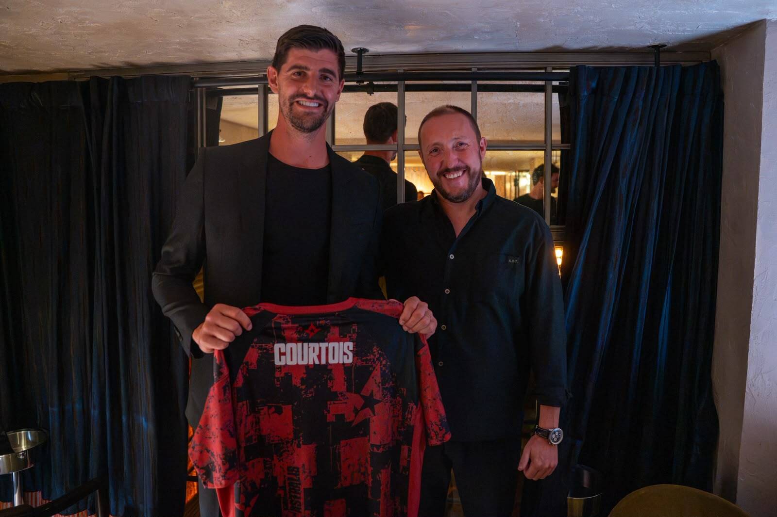 Thủ môn Thibaut Courtois chính thức bước chân vào thế giới esports-gamelade